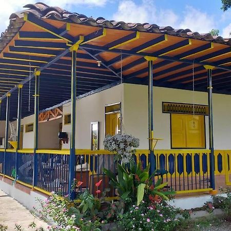 Casa Finca campesina Villa Luz Montenegro Exterior foto